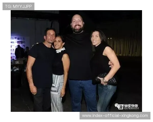 体育明星罕见合影曝光：揭秘他们鲜为人知的幕后瞬间